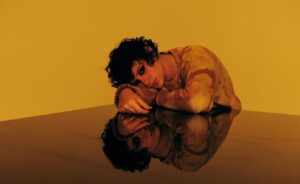 A cantora Ana Frango Elétrico