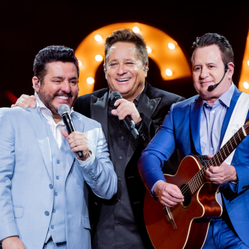 Leonardo, Bruno e Marrone fazem despedida do ‘Cabaré’ em São Paulo