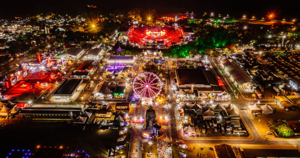 Barretos terá mais de 35 shows exclusivos no camping 1 Parque do Peão de Barretos conta com mais de 2 milhões de metros quadrados
