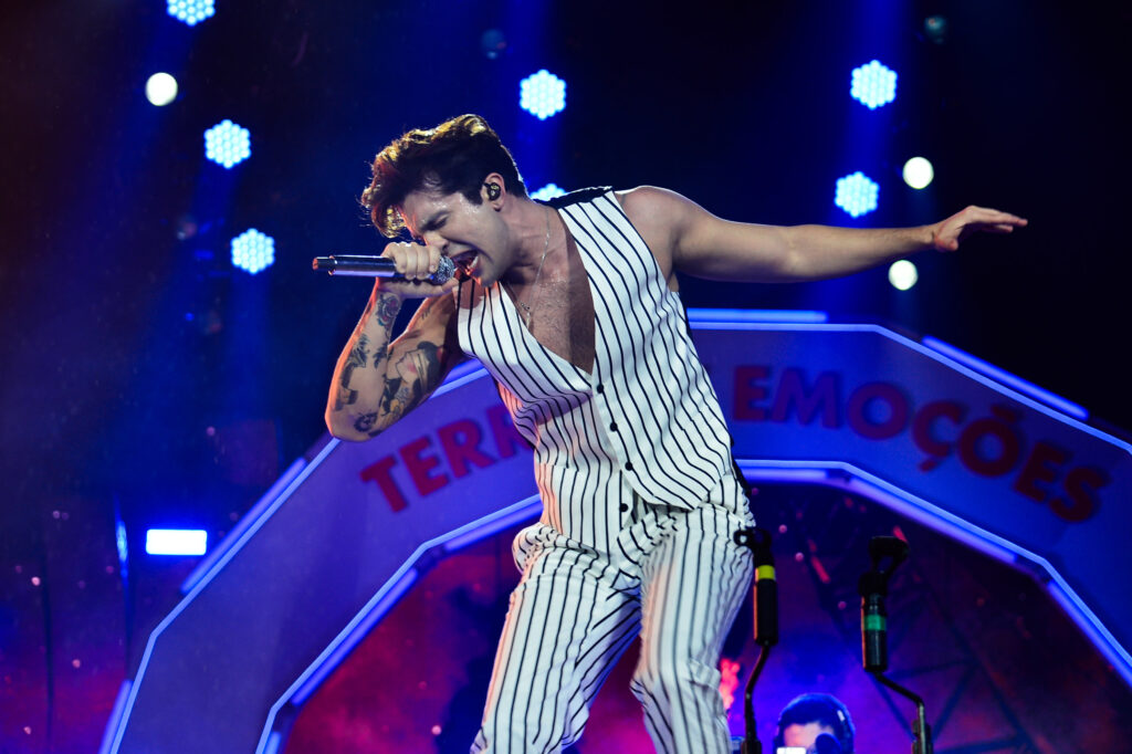 Luan Santana durante show em Barretos