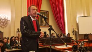 O cantor e compositor Tom Zé em cerimônia no Salão Nobre da Faculdade de Direito da USP