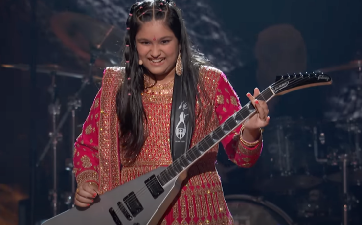 Maya Neelakantan durante apresentação no "American's Got Talent"