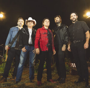 A banda Fresno junto à dupla Chitãozinho e Xoxoró