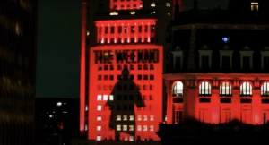 the weeknd projetado em prédio em sao paulo