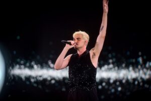 Jão durante show da turnê Super