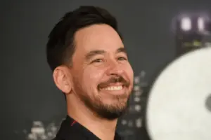 Um dos vocalistas do Linkin Park, Mike Shinoda