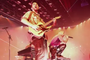 Mike Shinoda e Emily Armstrong, do Linkin Park