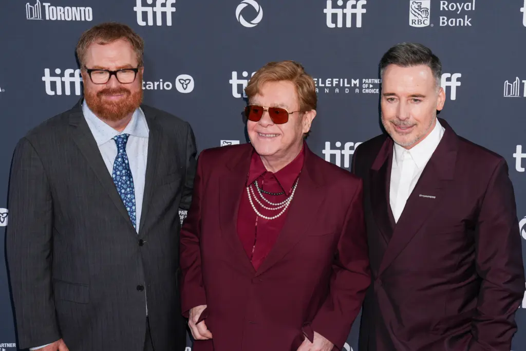 Elton John diz que 'perdeu' quadril, joelhos, próstata e amígdala 1 2024 09 07T030258Z 2114413135 MT1ANADL000UESX0H RTRMADP 3 ANADOLU