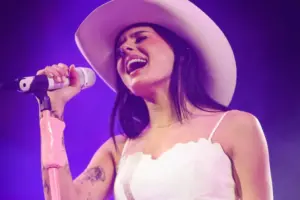 A cantora Ana Castela