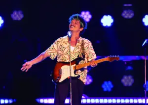 Bruno Mars durante show no MorumBIS (Brazil News)