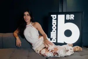 A cantora Ananda Paixão