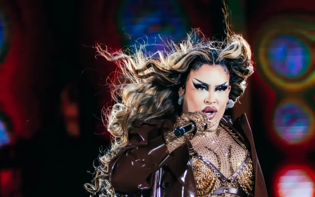 A cantora Gloria Groove