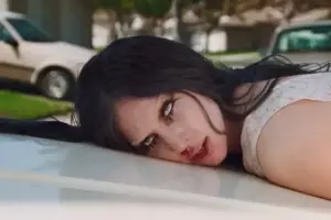 Lady Gaga em Disease