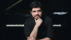 Luiz De Simone 892x508 3 foto de Ana Clara Miranda1