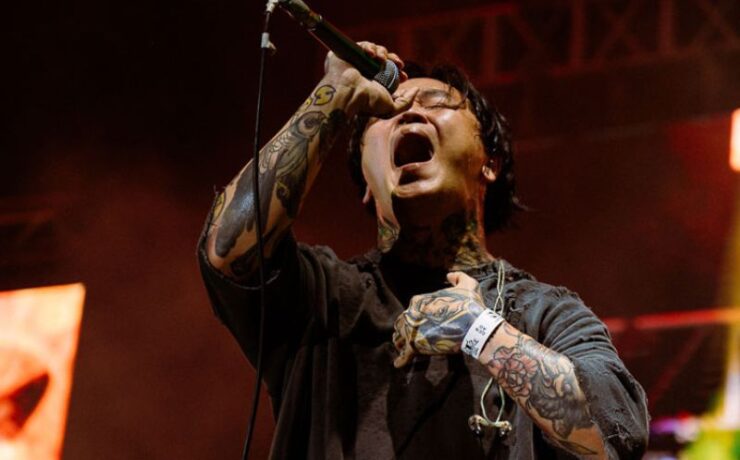 Nathaphon "Bon" Jutathaveewan, vocalista da banda Annalynn