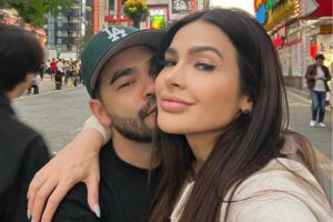 Os cantores Yudi Tamashiro e Mila Braga