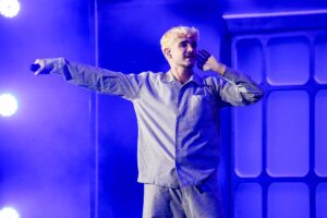 Jão em show da turnê 'Especial de Natal'