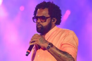 O cantor Xande de Pilares