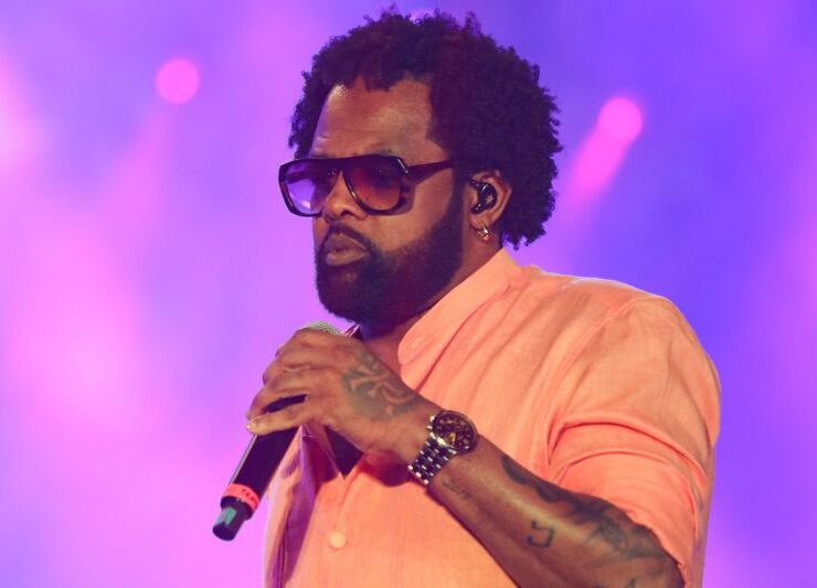 O cantor Xande de Pilares