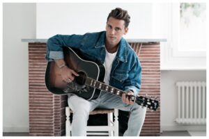 Bastian Baker