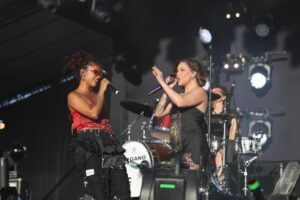 Pitty e Melly unem forças em grande show no Festival de Verão Crédito: @highlightsfotos/Brazil News