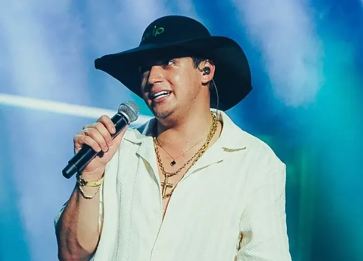 O cantor Natanzinho Lima