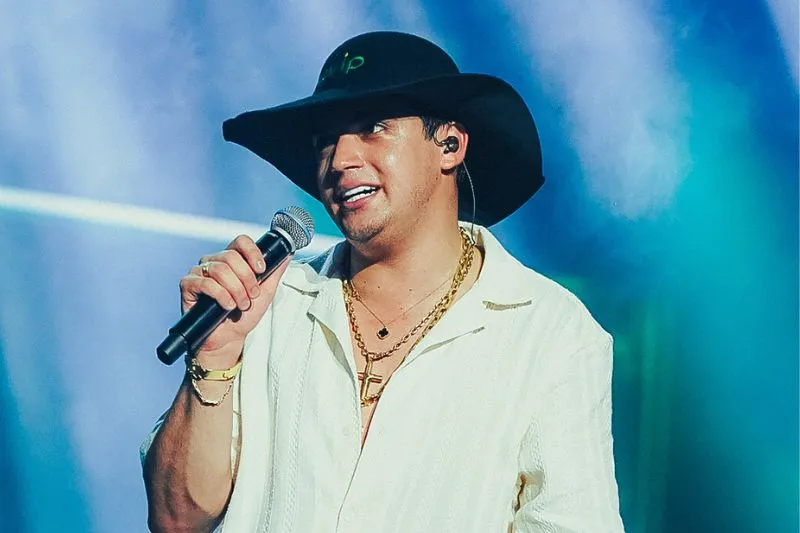 O cantor Natanzinho Lima