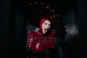 Lady Gaga lança clipe de 'Abracadabra' no intervalo do Grammy 2025. (Reprodução YouTube