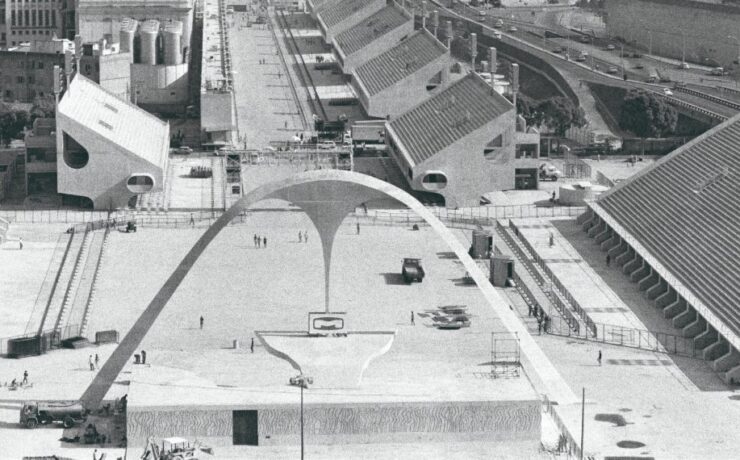 Idealizada por Oscar Niemeyer, a passarela do samba foi construída em 156 dias
