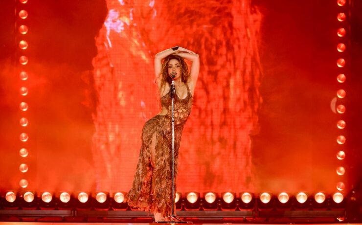 RIO DE JANEIRO, BRAZIL - FEBRUARY 11_ Shakira performs onstage during Shakira_ Las Mujeres Ya No Llo (1)