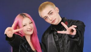 RISABAE e Hyunjin, dos Stray Kids