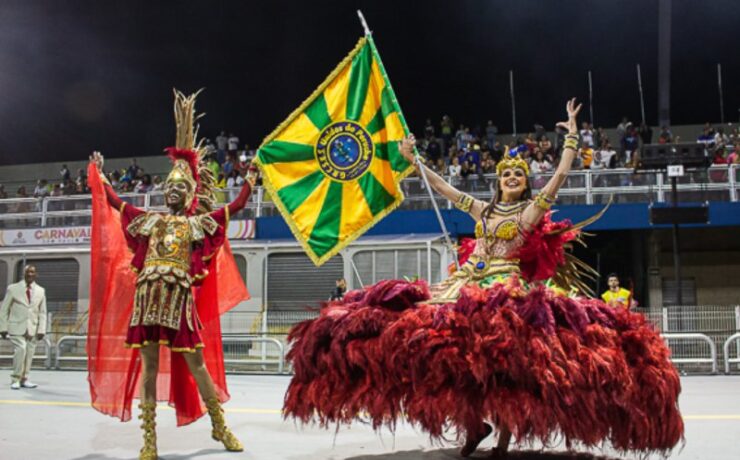 Porta-bandeira (Wikimedia Commons)
