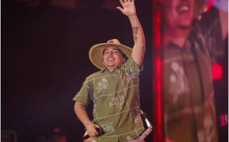 João Gomes no Marco Zero, em Recife (Reprodução/Instagram)