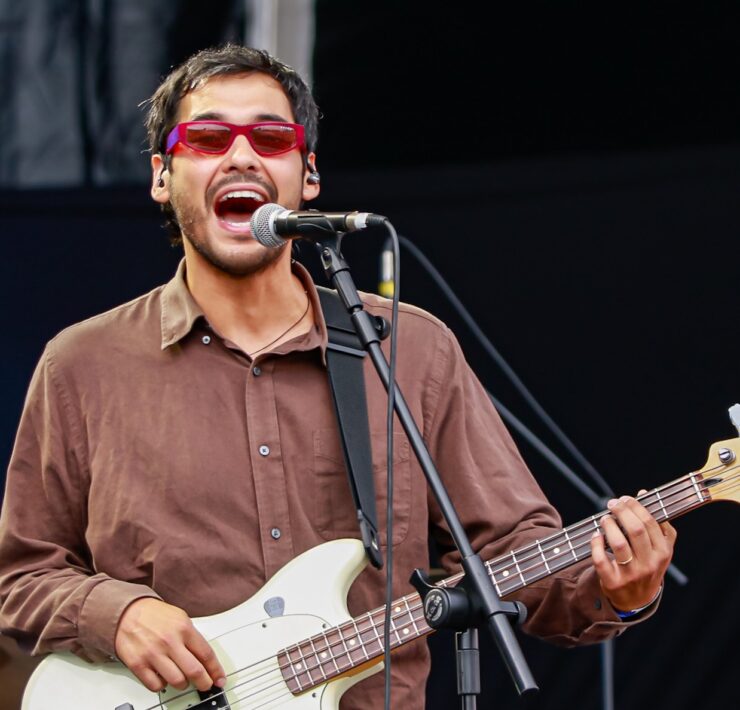 Ale Sater, vocalista da banda Terno Rei (Van Campos/AgNews)