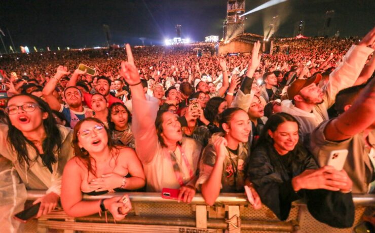 Público encarou chuva no primeiro dia para curtir o show da Olivia Rodrigo (Sidinei Lopes/@observadordaimagem)