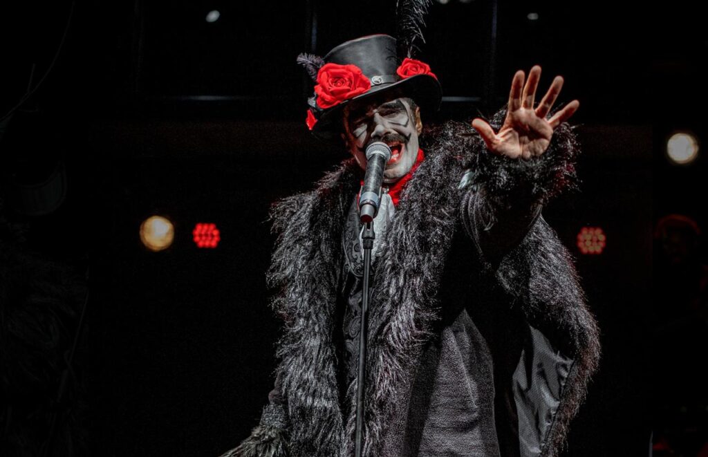 Musical em homenagem a Renato Russo está em cartaz em São Paulo 1 Musical sobre Renato Russo