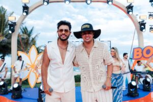 Os cantores Thiago Carvalho e Natanzinho Lima