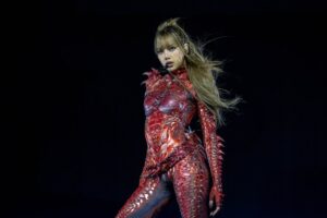 Lisa em show no Coachella 2025