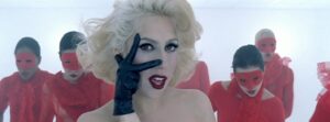 Lady Gaga no clipe de 'Bad Romance'(divulgação)