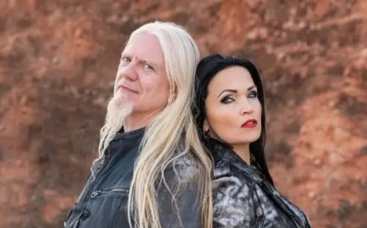 Os vocalistas Marko Hietala e Tarja Turunen (divulgação)