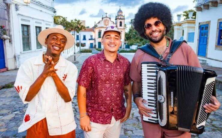 João Gomes, Jota.pê e Mestrinho, em Olinda (PE)(Divulgação)