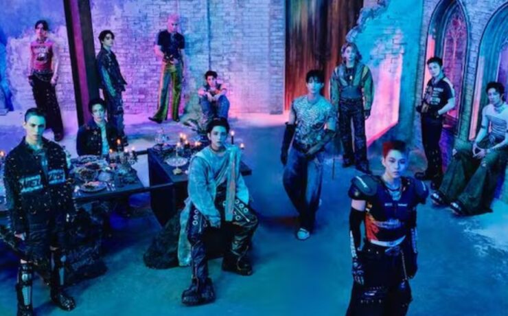 SEVENTEEN no álbum HAPPY BURSTDAY (Reprodução)