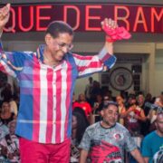 Bira Presidente, do Fundo de Quintal, dançava o "Miudinho" como ninguém (Reprodução/Facebook)