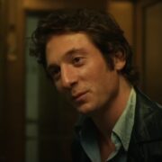Jeremy Allen White como Bruce Springsteen