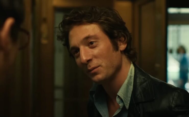 Jeremy Allen White como Bruce Springsteen
