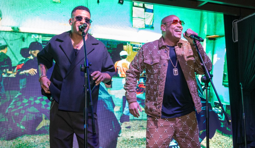 Gente de Zona, comandado por Randy Malcom e Alexander Delgado