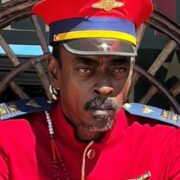 Seu Jorge estrela Geni e o Zepelim, adaptação do clássico de Chico Buarque (Divulgação/Dan Behr)