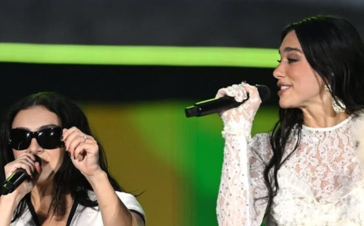 Dua Lipa e Charli XCX em Wembley - Reprodução YouTube