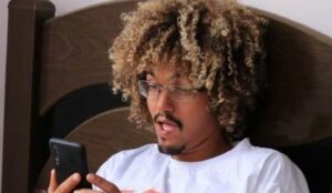 mc estudante agressao faca