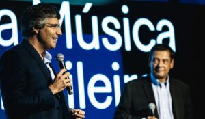 André Esteves, sócio sênior e chairman do BTG Pactual, e Zé Maurício Machline, fundador do Prêmio BTG Pactual da Música Brasileira, em evento que apresentou o projeto 'Música é Negócio'